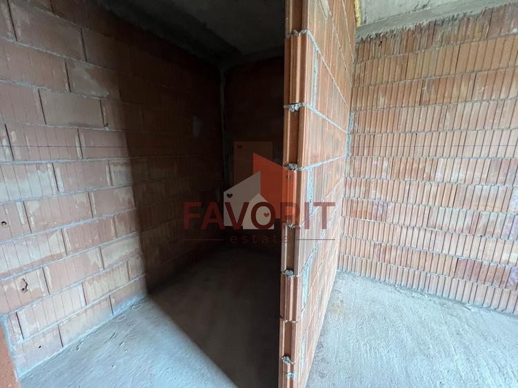 Duplex cu 4 camere cu Canalizare în Giroc