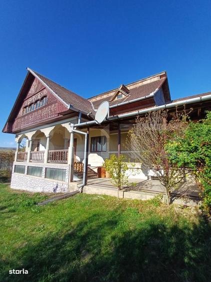 Casă cu 3 camere cu Teren 11508 Mp în Copăceni