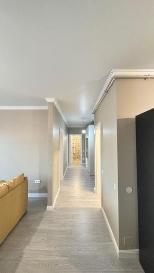Apartament cu 3 camere semidecomandat, mobilat în Ultracentral