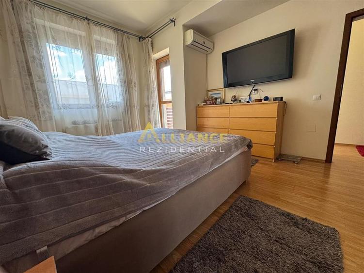 Casă individuală cu 4 camere cu Canalizare în Glina