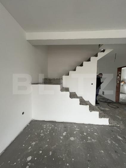 Duplex cu 4 camere cu Canalizare în Cetății