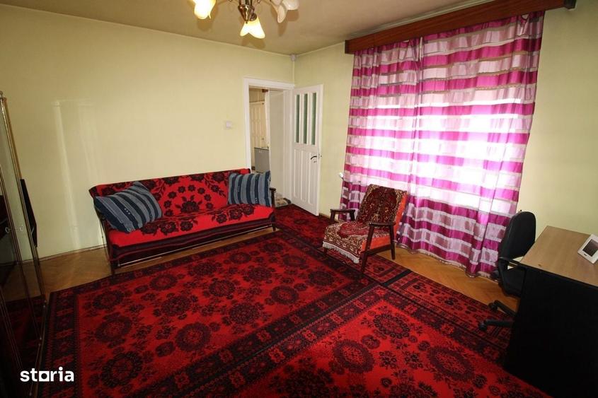 Casă cu 4 camere în Hunedoara