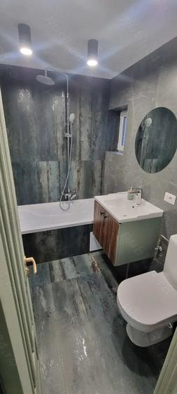 Apartament cu 4 camere decomandat în Fălticeni