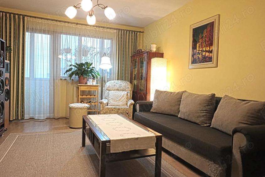 Apartament cu 5 camere decomandat, mobilat în Aurel Vlaicu