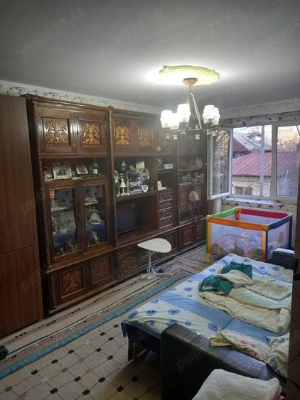 Apartament cu 3 camere decomandat în Gorjului