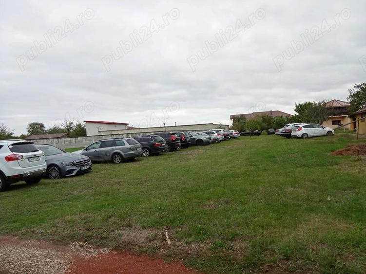 Casă cu 6 camere cu Teren 3560 Mp în Central