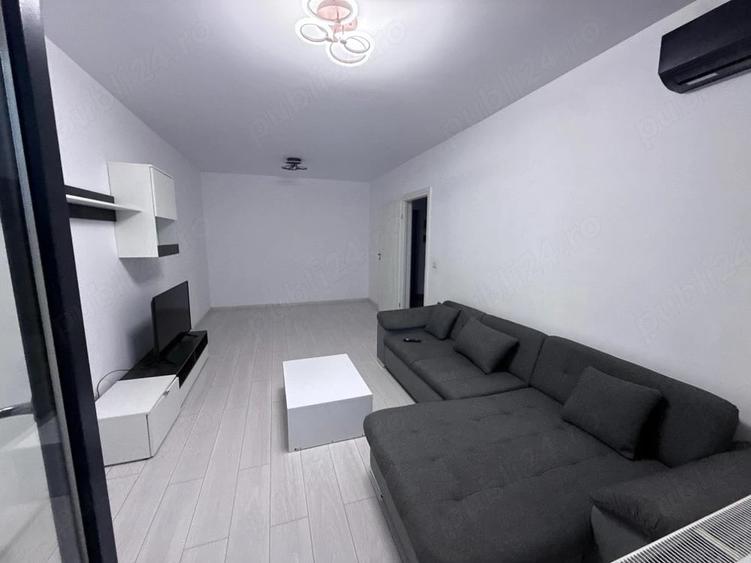 Apartament cu 3 camere decomandat în Dobroești