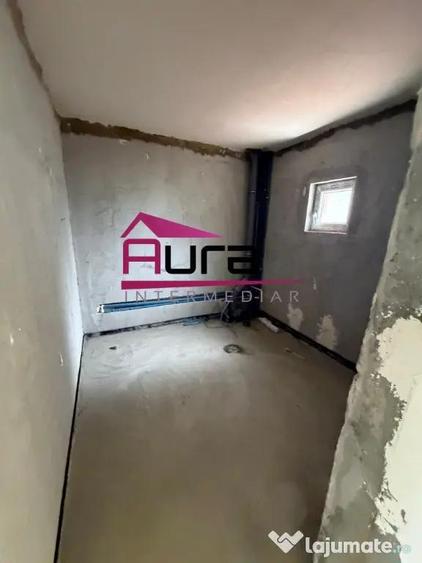 Casă cu 4 camere cu Teren 140 Mp în Neptun