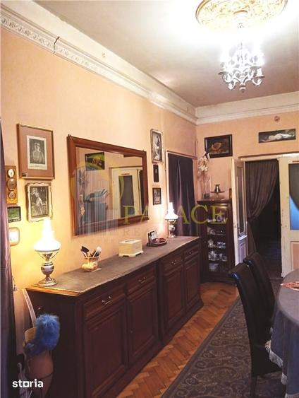 Casă cu 6 camere cu Teren 1152 Mp în Sinaia