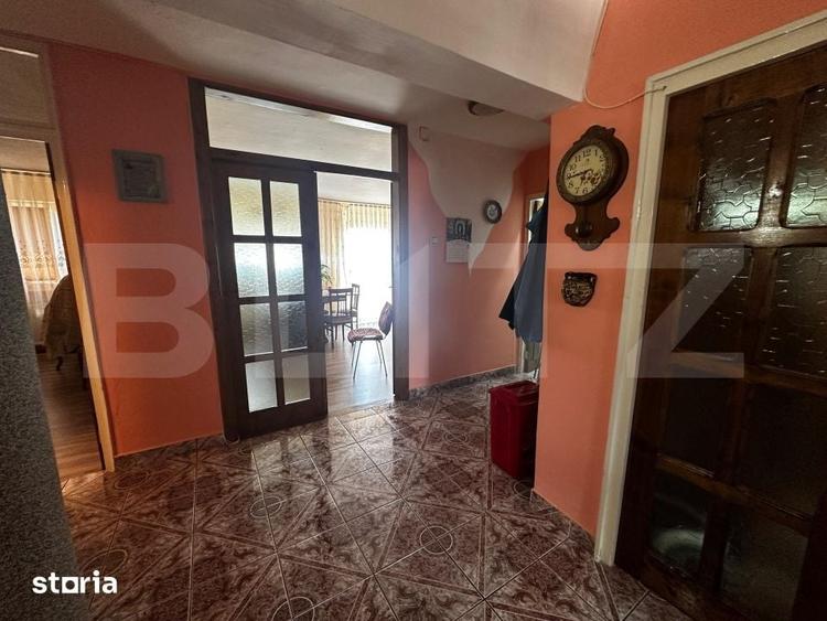 Apartament cu 3 camere în Cetate