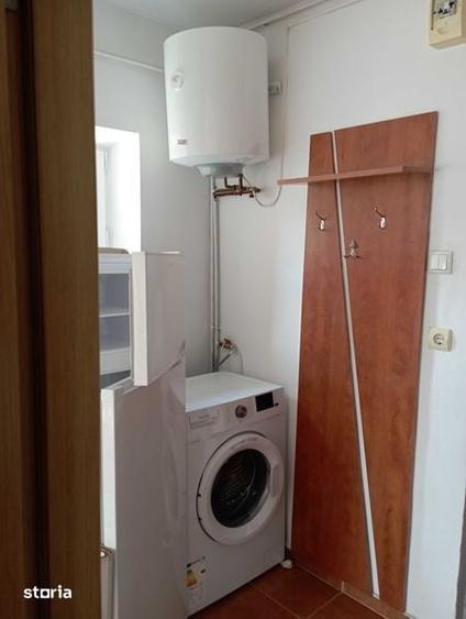 Garsonieră decomandată în Noua