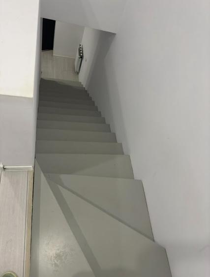 Casă cu 4 camere cu Garaj în Tunari