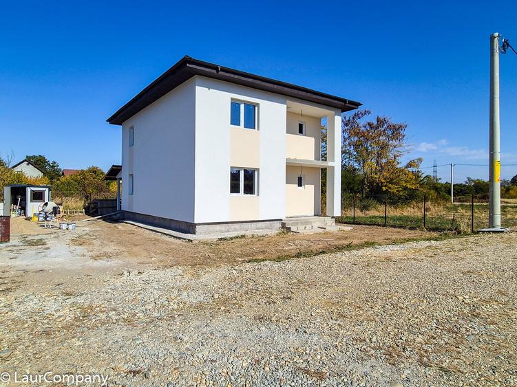 Casă individuală cu 5 camere cu Teren 351 Mp în Prundu