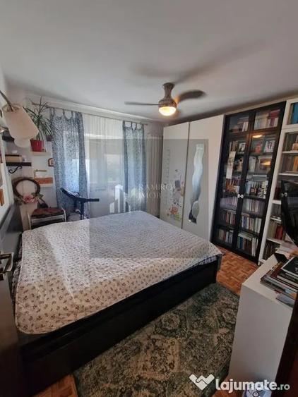 Apartament cu 4 camere semidecomandat în Central