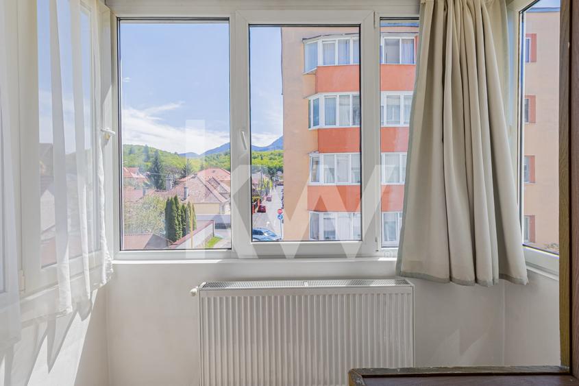 Apartament cu 2 camere semidecomandat, mobilat în Noua