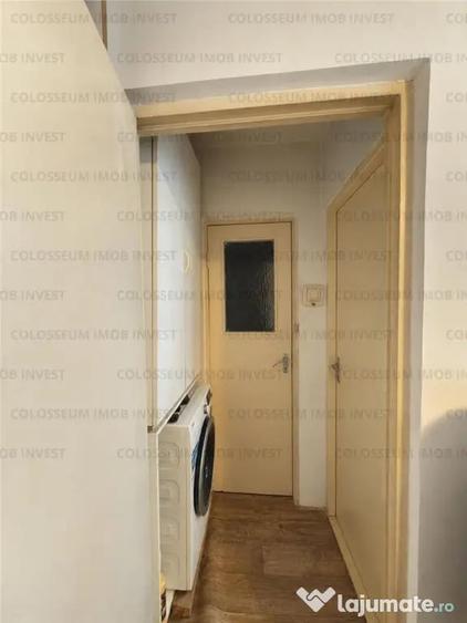 Apartament cu 3 camere semidecomandat în Florilor