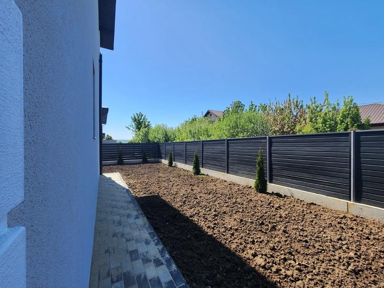 Casă individuală cu 4 camere cu Canalizare în Miroslava