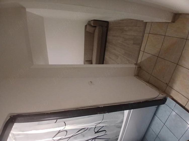 Apartament cu 2 camere semidecomandat în Dacia