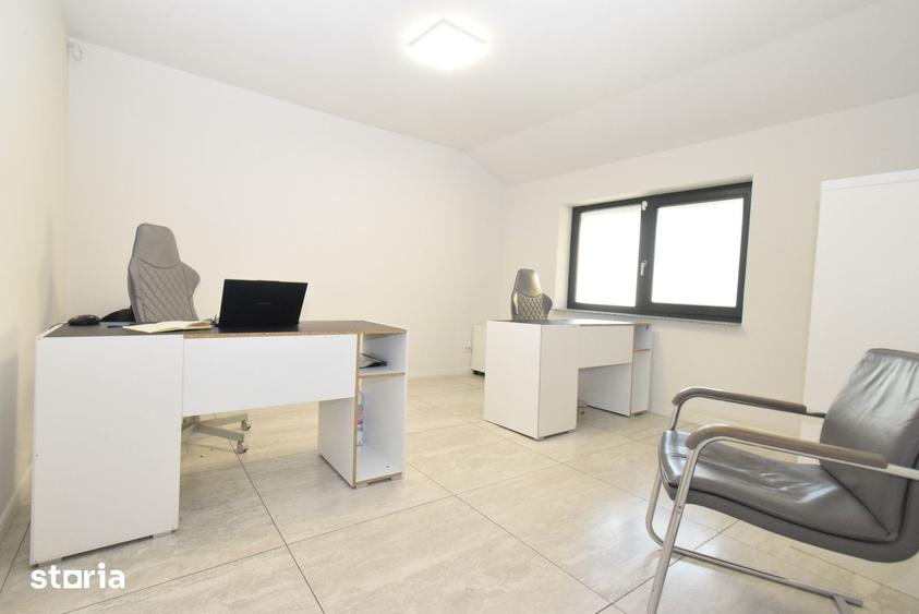 Casă cu 8 camere cu Teren 366 Mp în Calea București