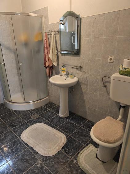 Casă cu 2 camere cu Teren 1270 Mp în Sântion
