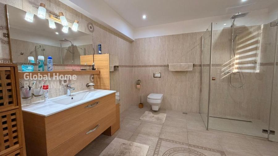 Casă individuală cu 8 camere cu Piscina în Voluntari
