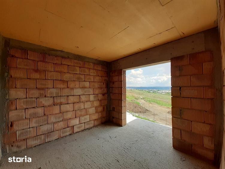 Casă cu 4 camere cu Teren 150 Mp în Valea Lupului