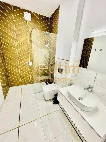 Casă individuală cu 6 camere cu Canalizare în Pipera