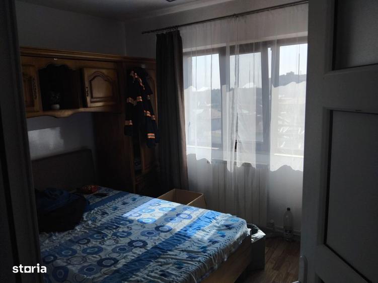 Apartament cu 3 camere decomandat în Inel I