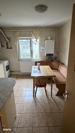 Apartament cu 3 camere decomandat în Militari