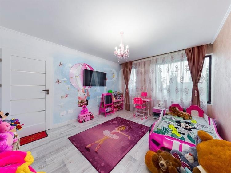 Casă individuală cu 5 camere cu Canalizare în Feleacu