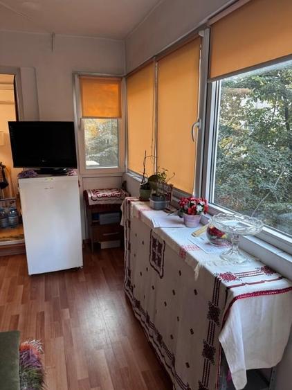 Apartament cu 2 camere semidecomandat, mobilat în Iancului