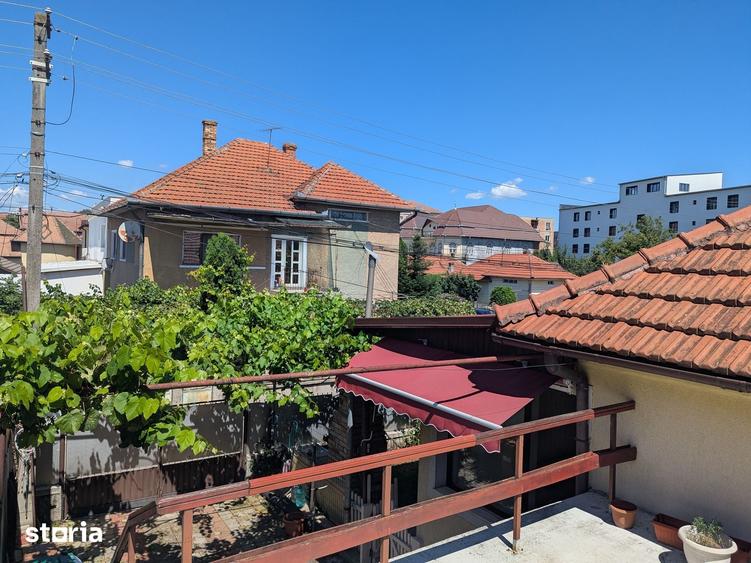 Casă cu 3 camere cu Teren 250 Mp în Central