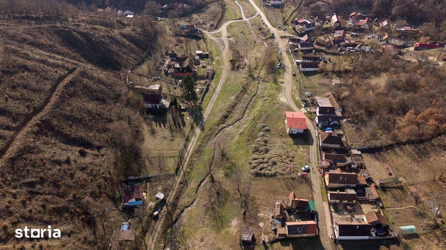 Casă cu 2 camere cu Teren 284 Mp în Central