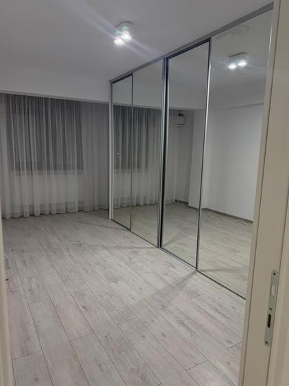 Apartament cu 2 camere decomandat în Valea Adâncă