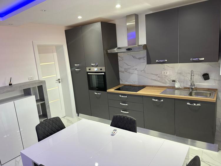 Apartament cu 2 camere semidecomandat în Exterior Vest
