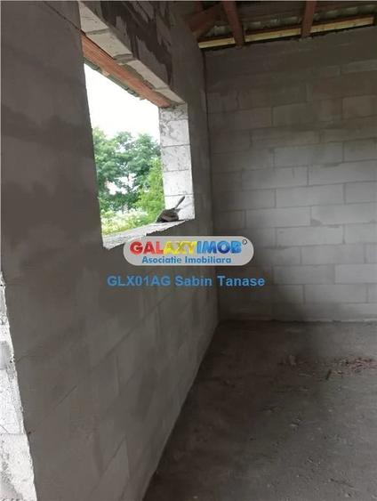 Casă cu Teren 750 Mp în Băbana