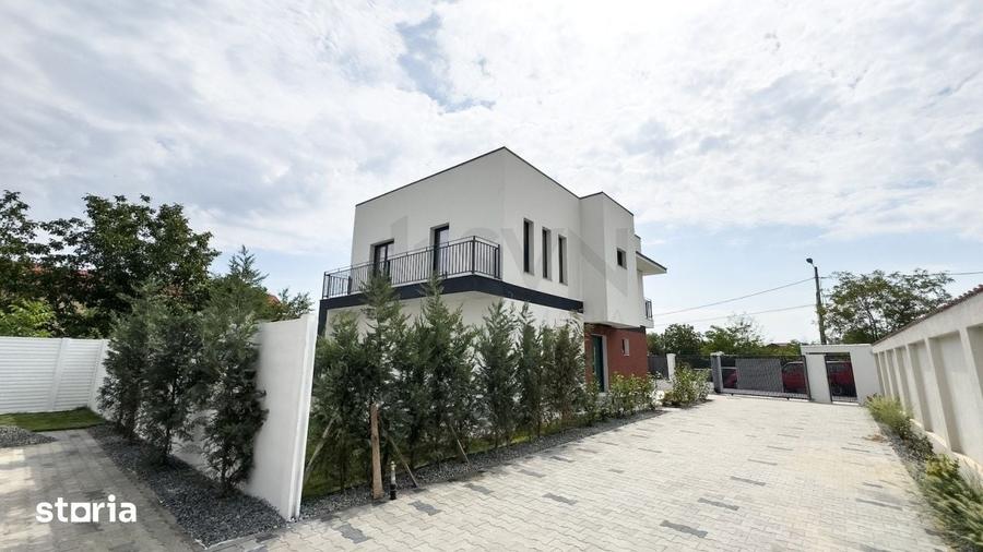 Casă cu 4 camere cu Teren 320 Mp în Odăile