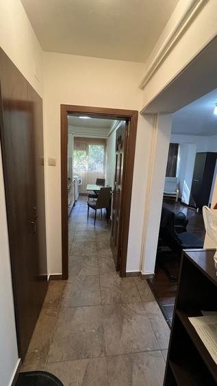 Apartament cu 2 camere semidecomandat, mobilat în Crângași