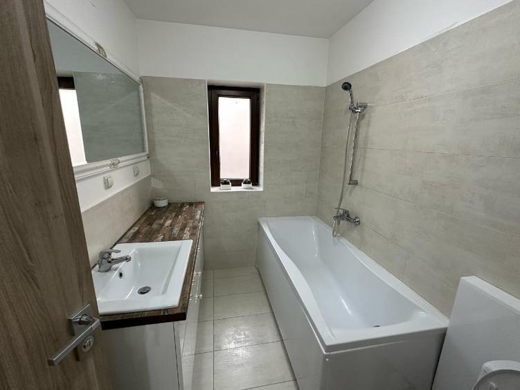 Apartament cu 2 camere semidecomandat, mobilat în Dumbrăvița