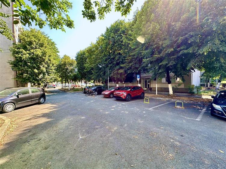 Apartament cu 2 camere semidecomandat în Central