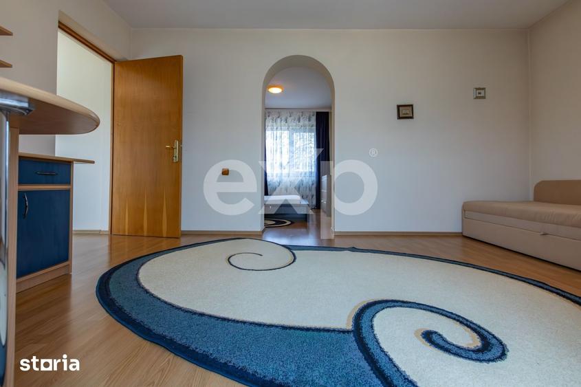 Casă cu 5 camere cu Teren 3659 Mp în Sărata