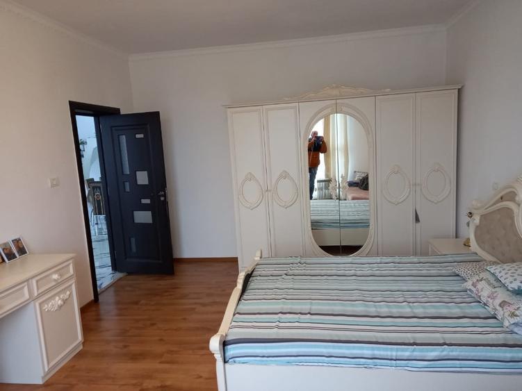 Casă cu 5 camere cu Teren 400 Mp în Central