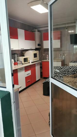 Apartament cu 2 camere decomandat în Teilor