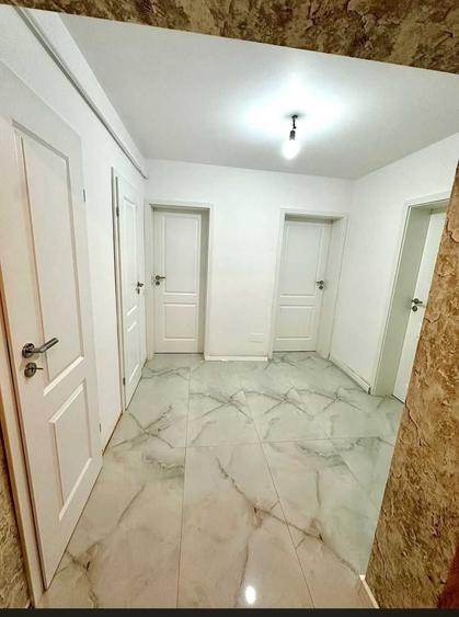Apartament cu 3 camere decomandat în Nord