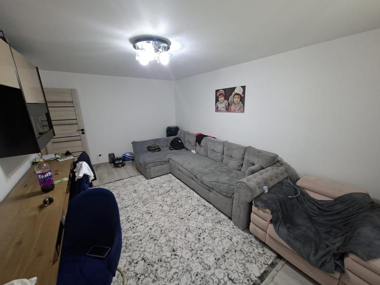 Apartament cu 3 camere decomandat în Frumoasa