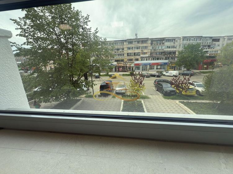 Birou, de 48 mp, în Central