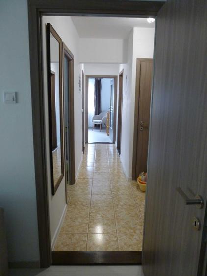 Apartament cu 3 camere decomandat în Lazaret
