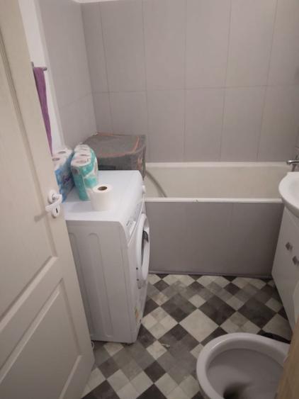 Inchiriez garsoniera zona Astra Brasov str. Soarelui nr 3 - 2