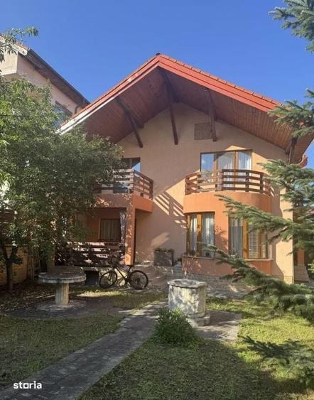 Casă cu 4 camere în Bună Ziua