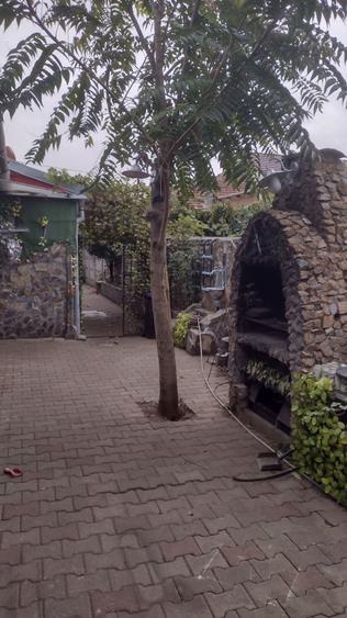 Casă în Bârzești